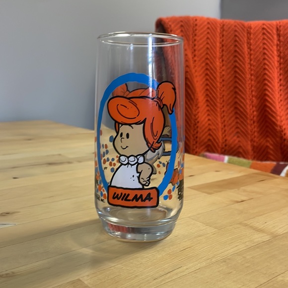 1986 Wilma Flintstone Pizza Hut Glass - Picture 2 of 8